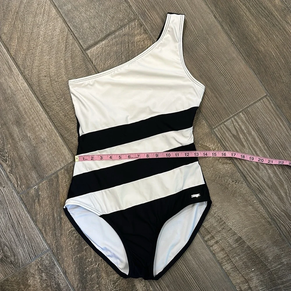 DKNY One Shoulder One Piece Swimsuit Size 10 Black White Colorblock Stripe - Picture 6 of 15